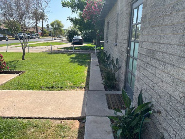 Exterior photo 2