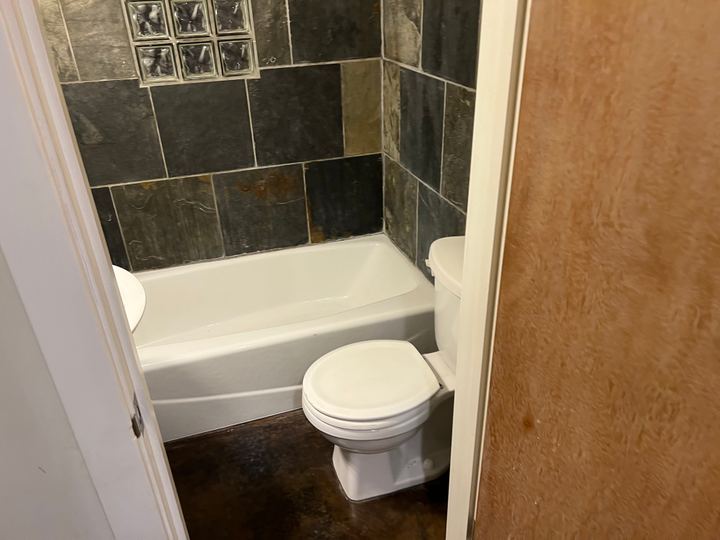 1 Bed / 1 Bath photo 11