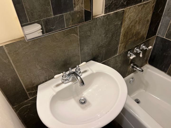 1 Bed / 1 Bath photo 12
